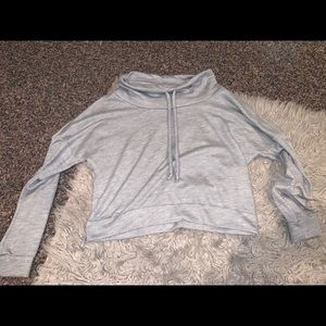 Light Cropped Long sleeve shirt